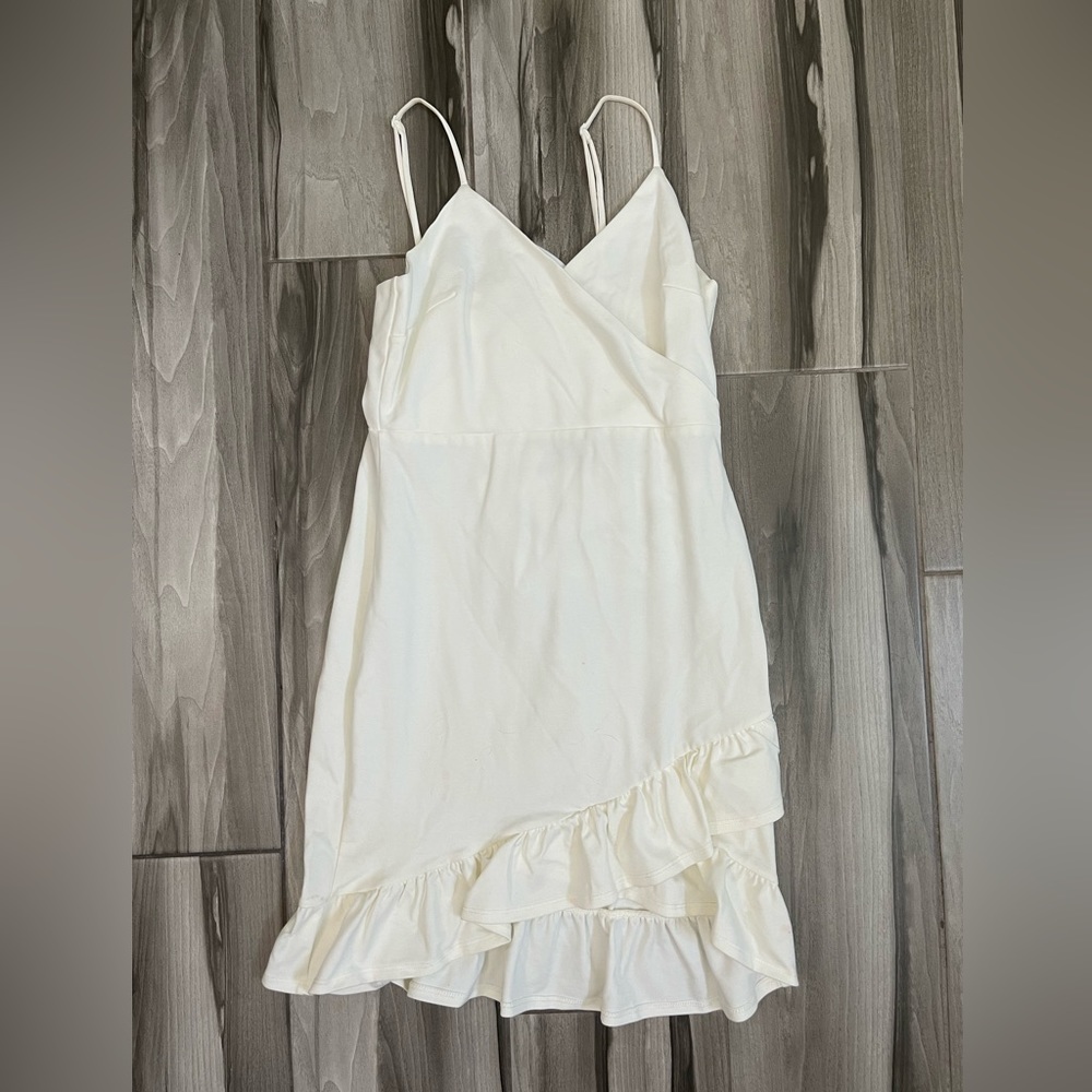 Lulu’s Womens white dress size medium